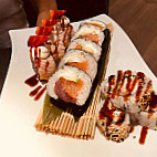 Maki Contemporary Sushi food