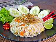 Sidi Tomyam Seafood food