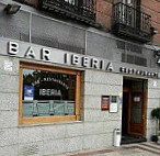 Café de la Iberia outside