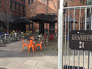 Pearson & Murphy's Cafe outside