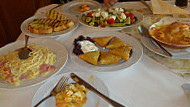 Restaurant Ikarus food