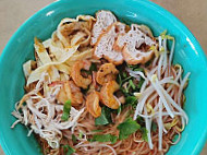 Huong's Fāng Jì Wonderful Corner food