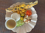 Nasi Ayam Gepuk Sungai Buloh food