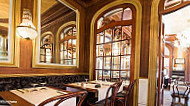 Cafe Napoleon 3 inside