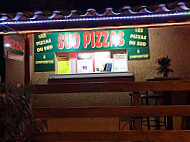 Sud Pizzas outside