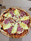 Au Four A Pizza food