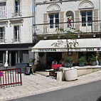 Hôtel De France food