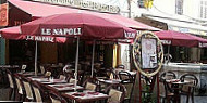 Le Napoli inside