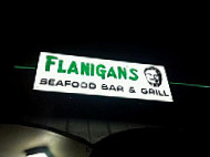 Flanigans seafood bar and grill inside