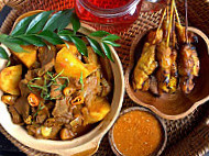 Ali Satay Mee Kari Ganja food