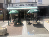 La Suze Kebab outside