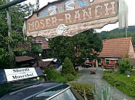 Moserhof-Ranch Hinterstocken outside