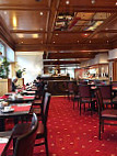 Lobby Bar - Holiday Inn Muenchen Sued food