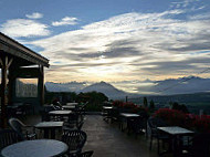 L'auberge Des Montagnard inside