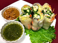 Season Thai Cuisine food