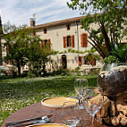 Le Clos Saint Martin La Métairie food