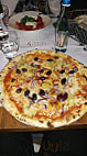 Farina Artisan Pizza food