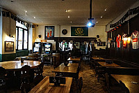 Dubliner Irish Pub inside