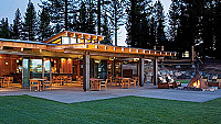 Pjs Tahoe Mountain Club inside