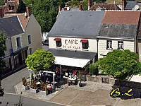 Cafe de la Ville outside