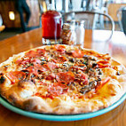 Il Vicino Wood Oven Pizza food