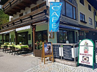 Café Böhmer inside