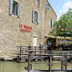 Le Moulin De Trèbes inside