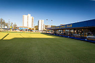 Burleigh Heads Bowls Club outside