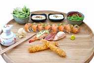 Sushi Saiko food