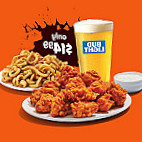 Hooters food