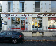 Le Bel Air Cafe outside
