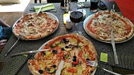 Tiziano Pizzeria food