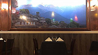Everest Himalayan Cuisine inside