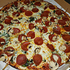 Dan's Pizza Co. food