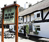 Ye Olde Hob Inn inside