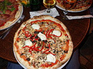 Pizza Roma food