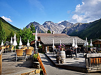 Bergführer Restaurant outside