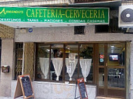 Cafeteria-cervezeria Armando's inside