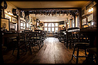 The Argyll Pub inside