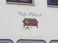 Cafe Plusch outside