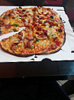Kris Pizz food