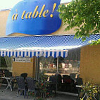 À Table outside