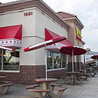 In-n-out Burger inside