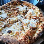 Dillon's Wood Fired Pizza food