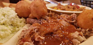 Hursey's B-q food