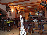 Restaurant Aux Touristes inside