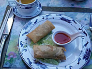 Chinois Le Phenix food