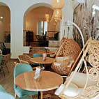 Resto And CO inside