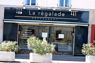 La Régalade outside