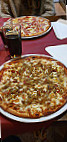 Pizzeria A La Rayuela food